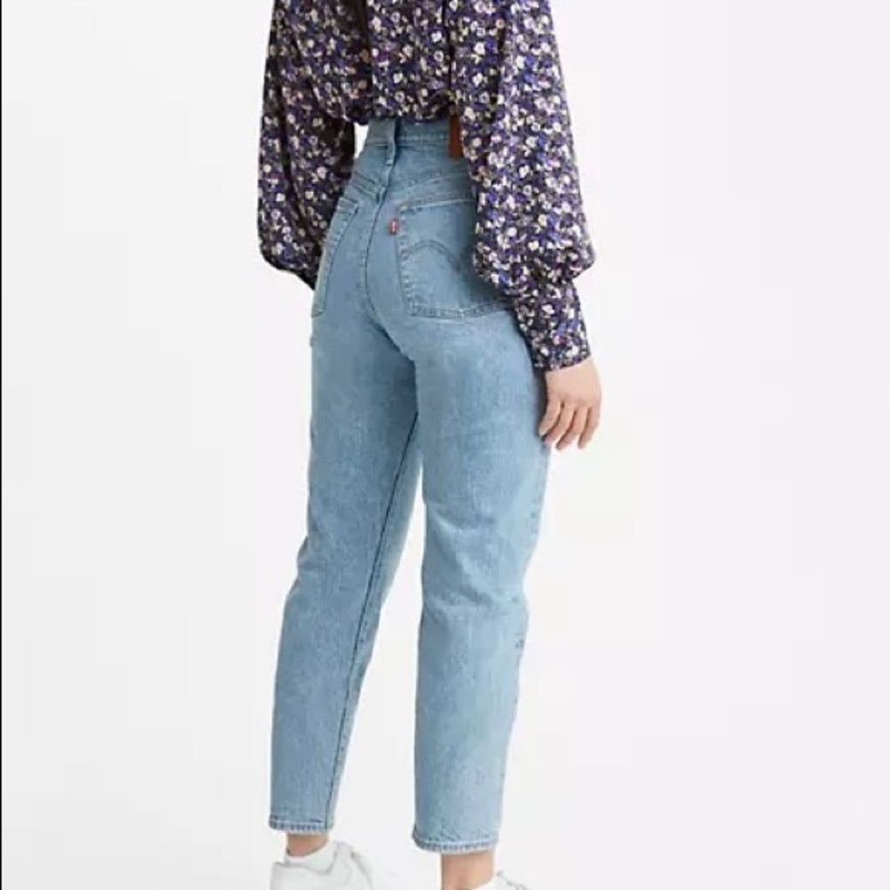 Levi’s Premium Wedgie Fit Ankle Jeans